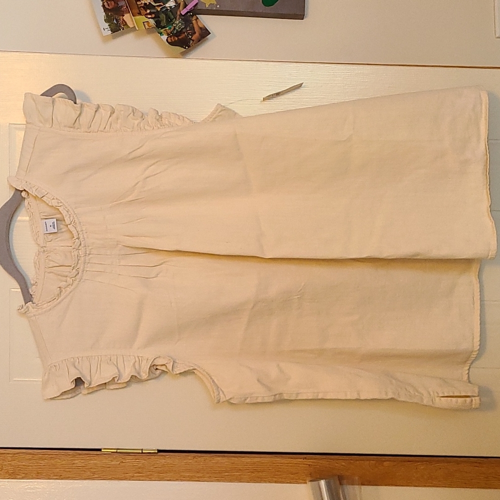 Old navy XL cream color 100% cotton sleeveless shirt